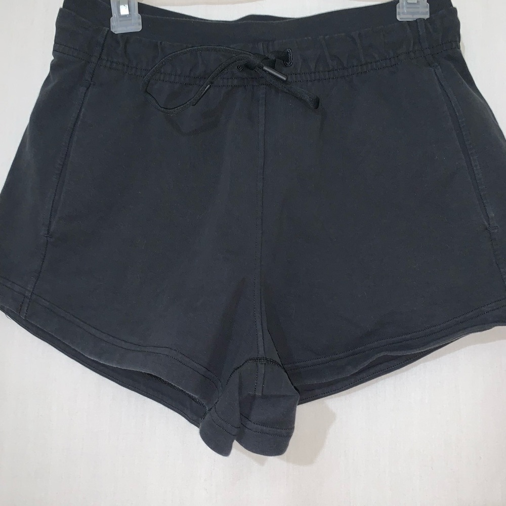 Lululemon Inner Glow Short 3” Terry Athletic Shorts Black Size 6 (Like New) - Picture 5 of 13